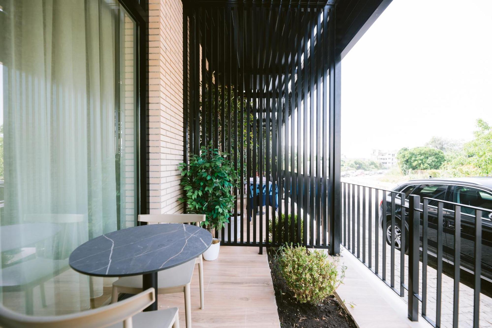 Noemie Hotel Himarë Exterior foto